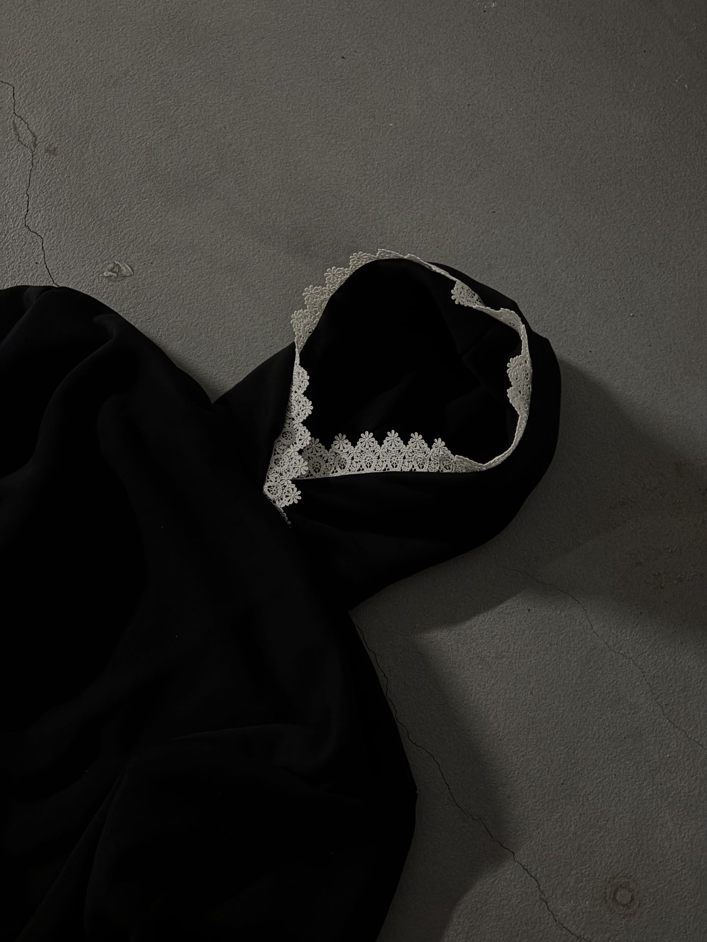 Zestaw dres + bluza z koronką - czarny - zdjęcie 4