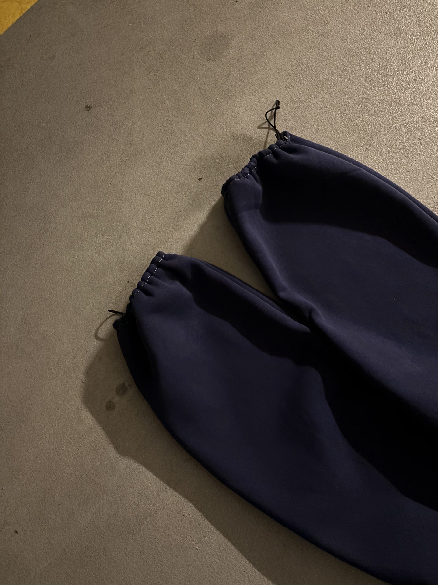 Zestaw dres + bluza z koronką - granatowy - zdjęcie 4